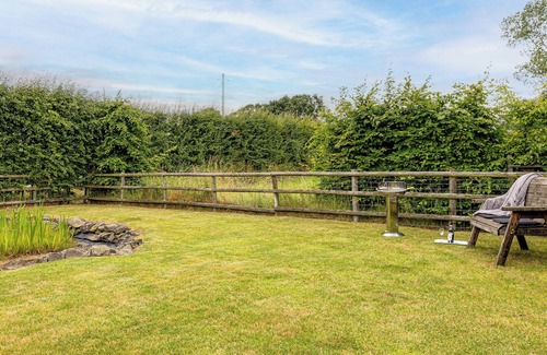 Burlton Cottage | 1 bedroom accommodation in Myddle, near Shrewsbury