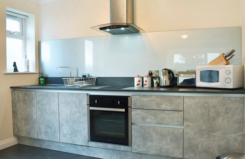 Carlyon Bay Cottage | 1 bedroom accommodation in Carlyon Bay, near St Austell