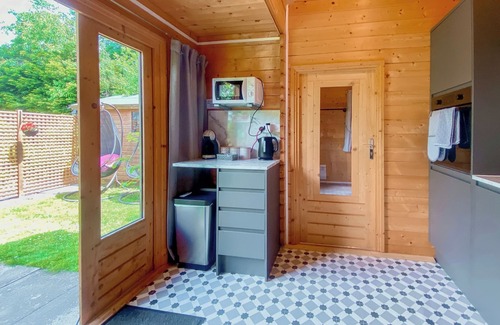 Hilperton Cottage | 1 bedroom accommodation in Trowbridge