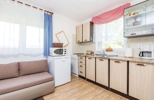 Perusic House | 1 bedroom accommodation in Kaluderovac