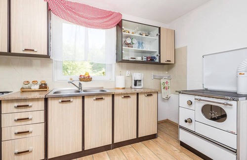 Perusic House | 1 bedroom accommodation in Kaluderovac