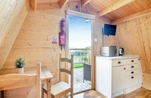 Ammanford Cottage | 1 bedroom accommodation in Llandyfan, Ammanford