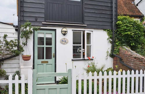 West Mersea Cottage | 1 bedroom accommodation in West Mersea, near Colchester