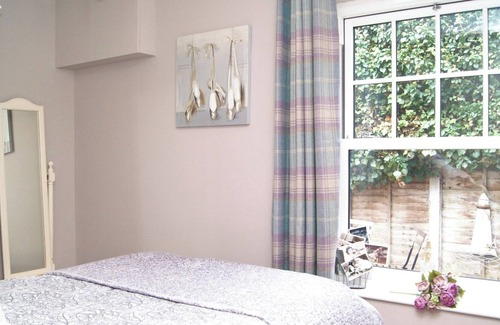 West Mersea Cottage | 1 bedroom accommodation in West Mersea, near Colchester