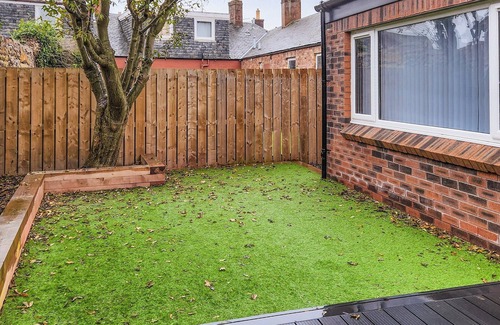 Gilmerton Cottage | 1 bedroom accommodation in Edinburgh
