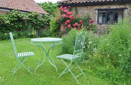 Hempstead Cottage | 1 bedroom accommodation in Hempstead, near Holt
