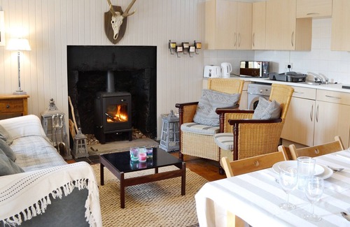 Lunan Cottage | 1 bedroom accommodation in Lunan Bay