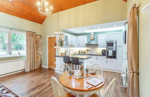 Scaniport Cottage | 1 bedroom accommodation in Scaniport, near Inverness