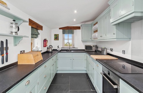 Haverfordwest Cottage | 1 bedroom accommodation in St Davids