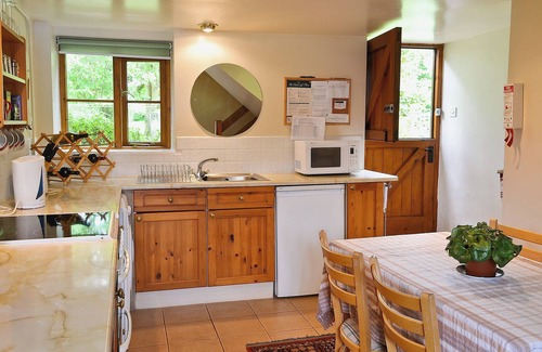 Atlow Cottage | 1 bedroom accommodation in Atlow, near Carsington