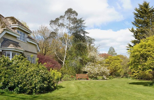 Axminster Cottage | 1 bedroom accommodation in Dalwood, near Axminster