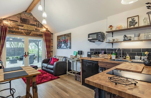Tunstall Cottage | 1 bedroom accommodation in Biddulph