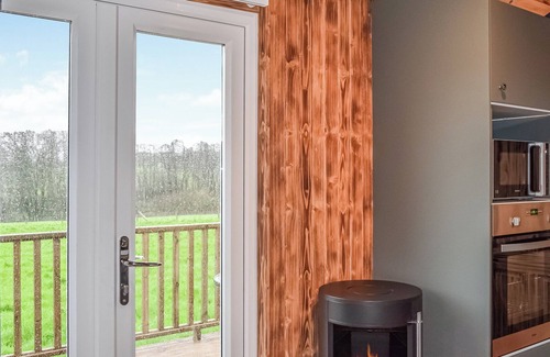 Cowbeech Cottage | 1 bedroom accommodation in Herstmonceux, Hailsham