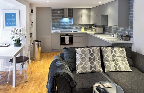 Crediton Cottage | 1 bedroom accommodation in Pennymoor, near Tiverton