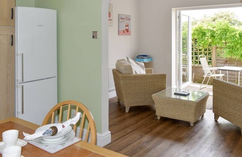 Freefolk Cottage | 1 bedroom accommodation in Woodmancott, near Winchester