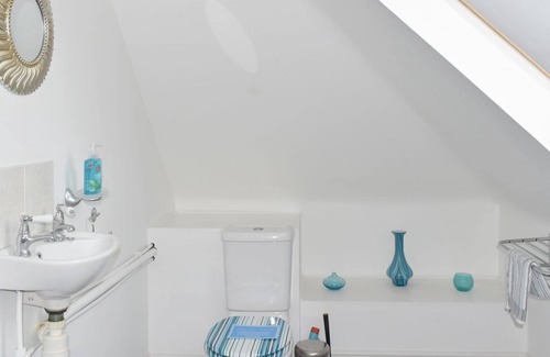 Freefolk Cottage | 1 bedroom accommodation in Woodmancott, near Winchester