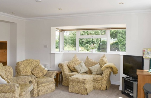 Freefolk Cottage | 1 bedroom accommodation in Woodmancott, near Winchester