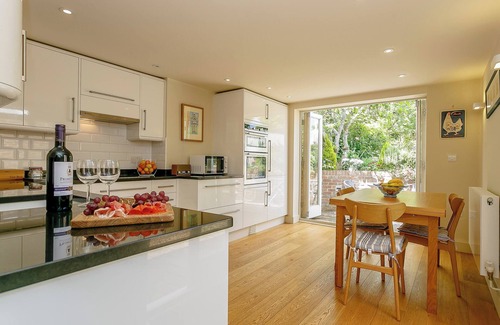 Henfield Cottage | 1 bedroom accommodation in Fulking, near Brighton