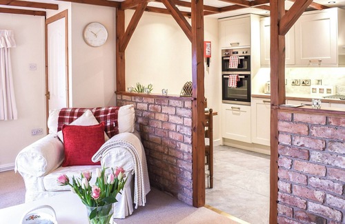 Llansadwrn Cottage | 1 bedroom accommodation in Llanfair Talhaiarn, near Abergele