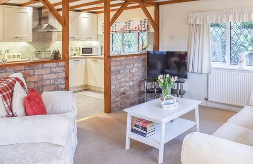 Llansadwrn Cottage | 1 bedroom accommodation in Llanfair Talhaiarn, near Abergele