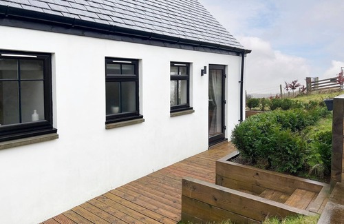 Suladale Cottage | 1 bedroom accommodation in Keistle, near Kensaleyre