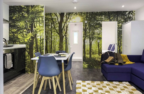 Dilton Marsh Ski Chalet | 1 bedroom accommodation in Westbury