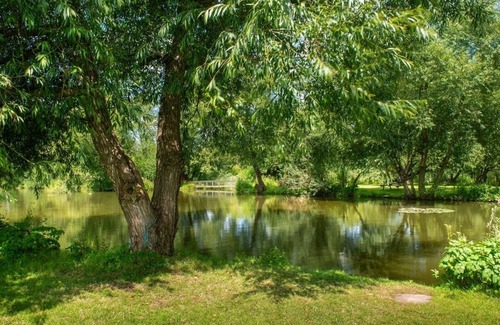 Dilton Marsh Ski Chalet | 1 bedroom accommodation in Westbury