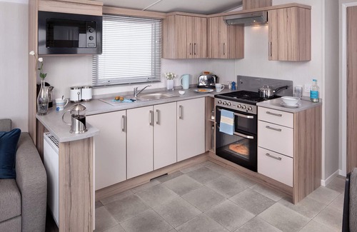 Ningwood House | 1 bedroom accommodation in Newbridge, Nr Yarmouth