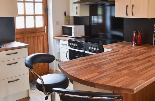 Acrefair Cottage | 1 bedroom accommodation in Pentre, near Llangollen