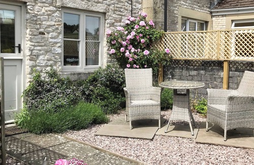 Great Longstone Cottage | 1 bedroom accommodation in Great Longstone, near Bakewell