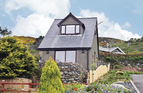 Barmouth Cottage | 1 bedroom accommodation in Llanaber, near Barmouth