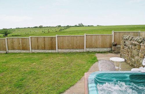 Brampton Cottage | 1 bedroom accommodation in West Hall, near Brampton