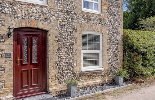 Brandon Cottage | 1 bedroom accommodation in Brandon, near Thetford