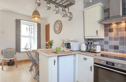Brixham Cabin | 1 bedroom accommodation in Brixham