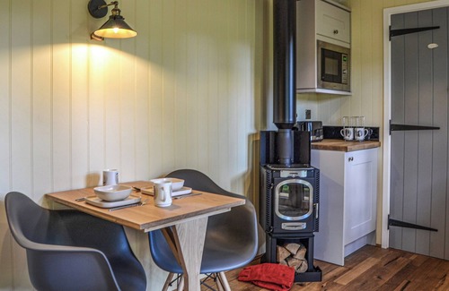 Irstead Cottage | 1 bedroom accommodation in Cantley