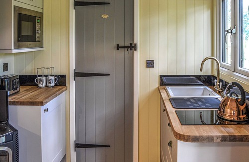 Irstead Cottage | 1 bedroom accommodation in Cantley