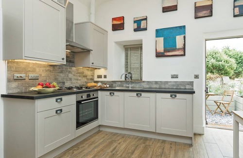 Kenfig Cottage | 1 bedroom accommodation in Kenfig, near Porthcawl