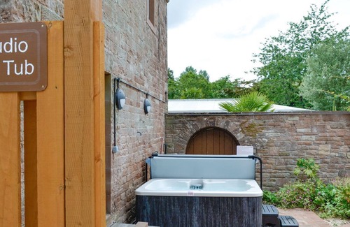 Wing Cabin | 1 bedroom accommodation in Carlisle