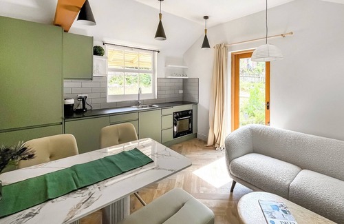 Dorking Cottage | 1 bedroom accommodation in Dorking