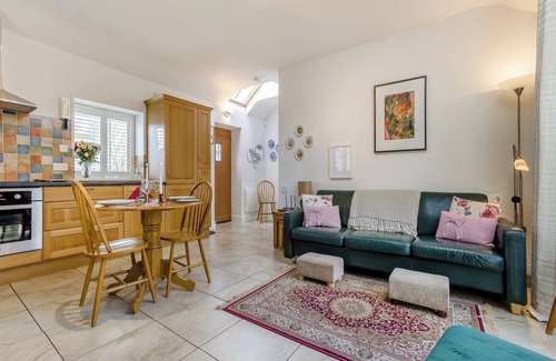 Murthill Cottage | 1 bedroom accommodation in Tealing, near Dundee