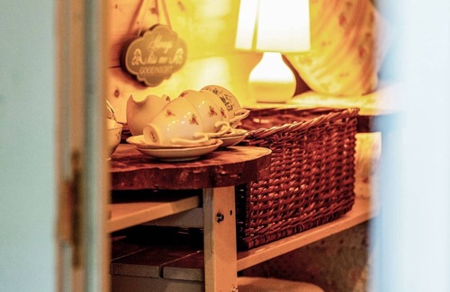 Penwood Cottage | 1 bedroom accommodation in Woolton Hill, nr Newbury