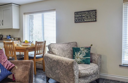 Lanner Cottage | 1 bedroom accommodation in Lanner, near Falmouth