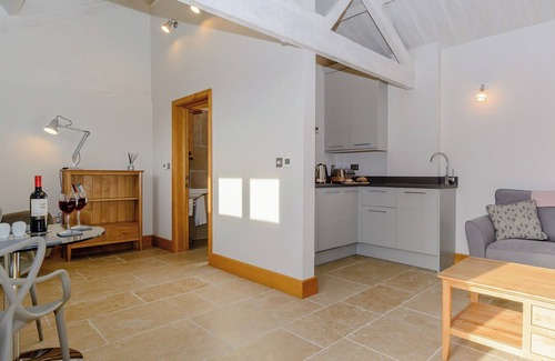 Broad Town Cottage | 1 bedroom accommodation in Thornhill, near Royal Wootton Bassett