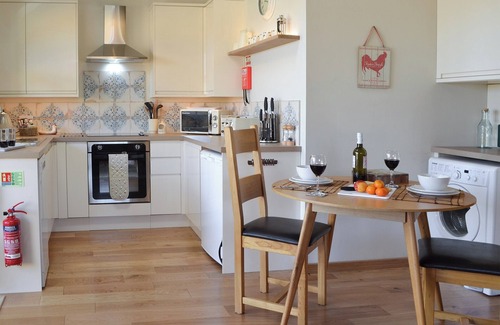 Battle Cottage | 1 bedroom accommodation in Netherfield, near Battle