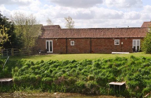 Boston Cottage | 1 bedroom accommodation in Midville, near Boston