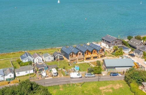 Cowes Cabin | 1 bedroom accommodation in Cowes