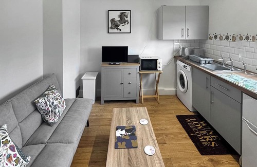 Woodbury Cottage | 1 bedroom accommodation in Woodbury Salterton, near Exmouth