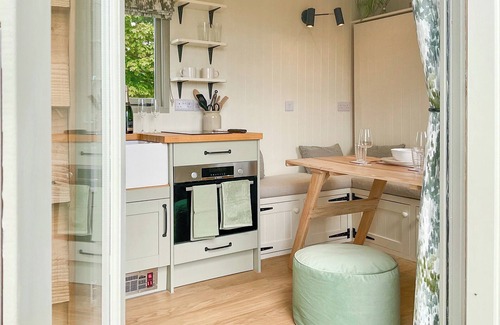 Ilton Apartment | 1 bedroom accommodation in Southtown, nr Illminster