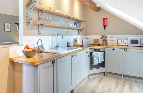 Litton Cottage | 1 bedroom accommodation in Wheston, near Tideswell