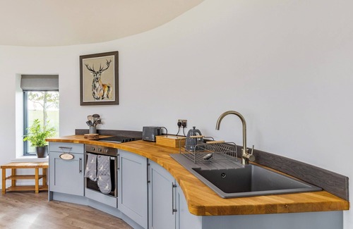 Newark Cottage | 1 bedroom accommodation in Hawton, near Newark
